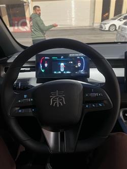 بی وای دی Qin Plus